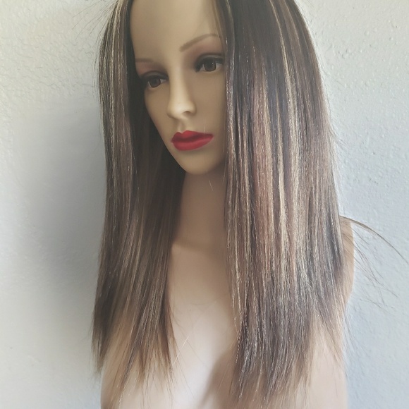 12 inch Upart Wig 💕 Ready to ship 💕 - Picture 7 of 8